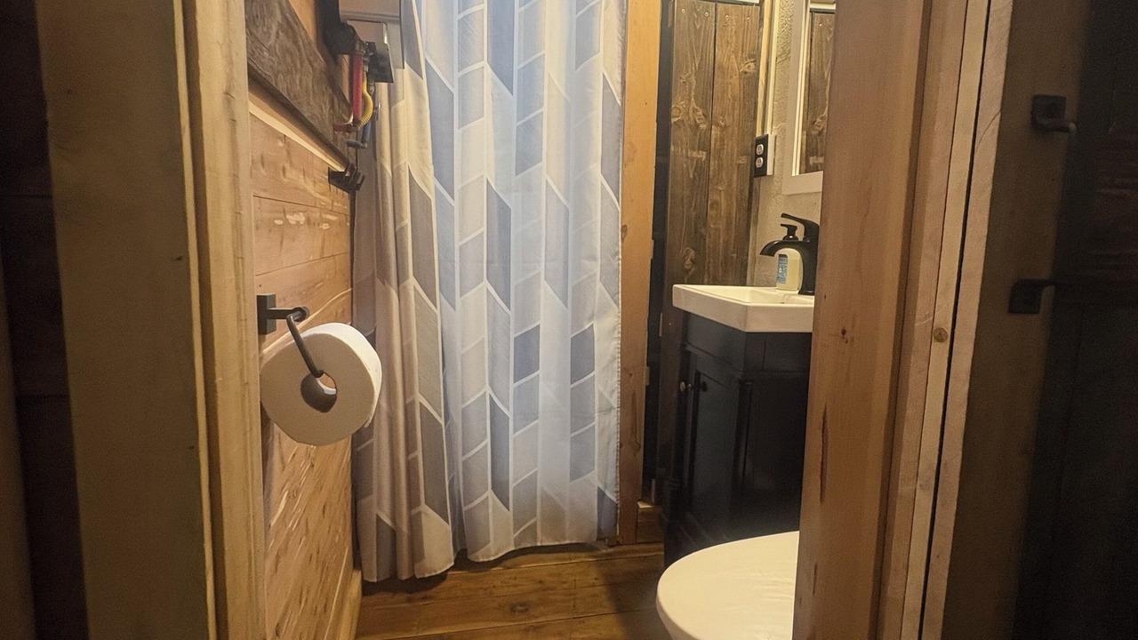 Photo of Bathroom in Pateros