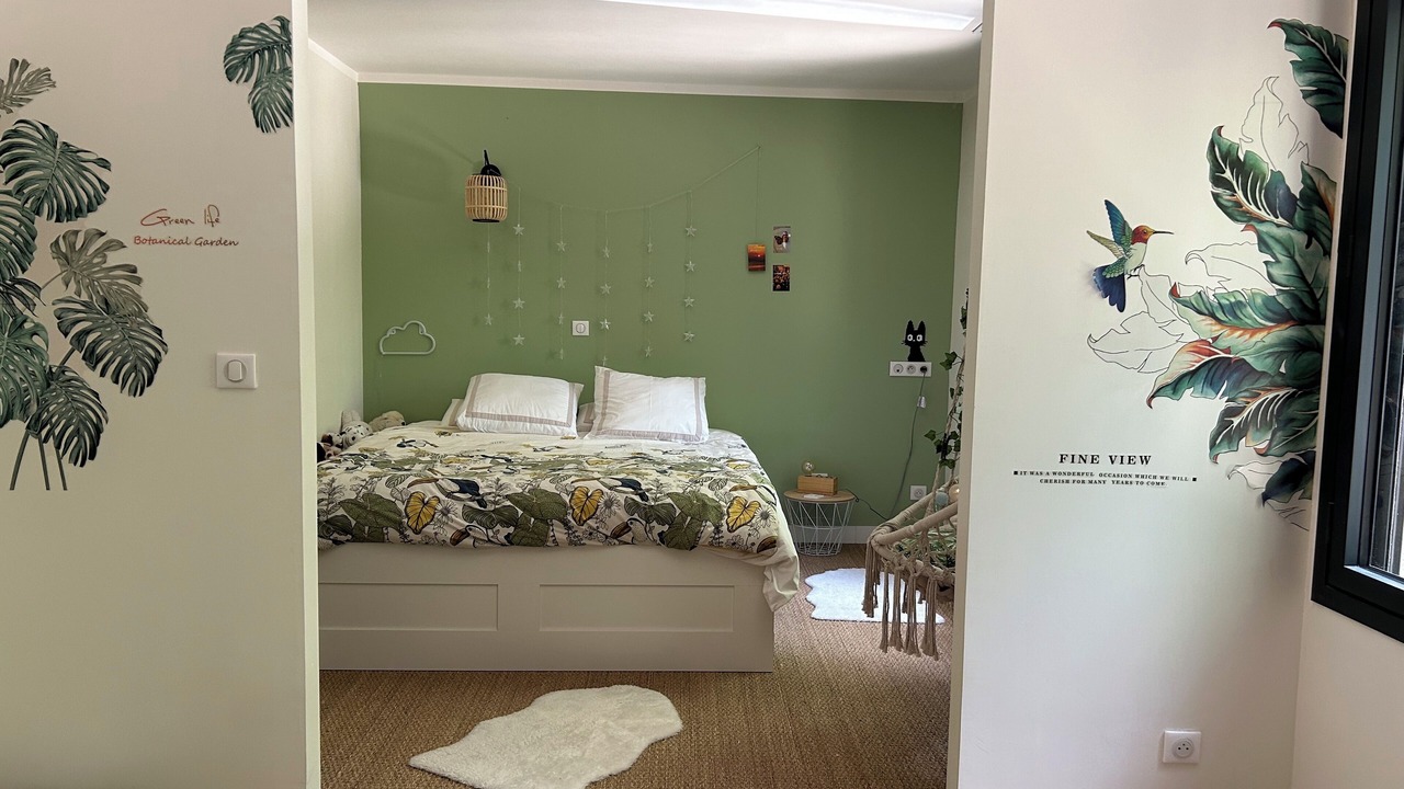 Photo of Bedroom in Rochefort-du-Gard