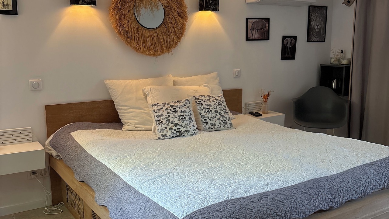 Photo of Bedroom in Rochefort-du-Gard