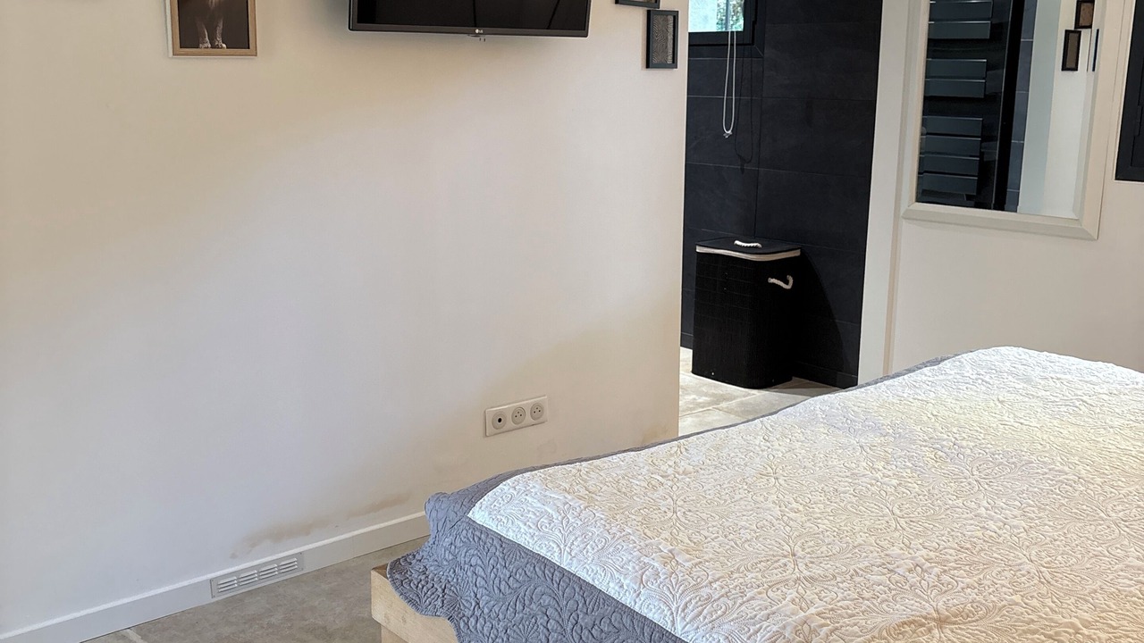 Photo of Bedroom in Rochefort-du-Gard