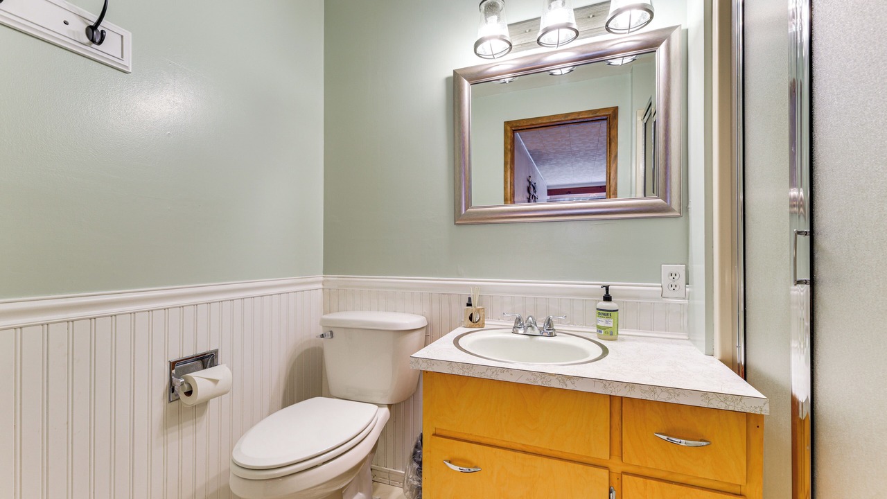 Photo of Bathroom in Anderson Island