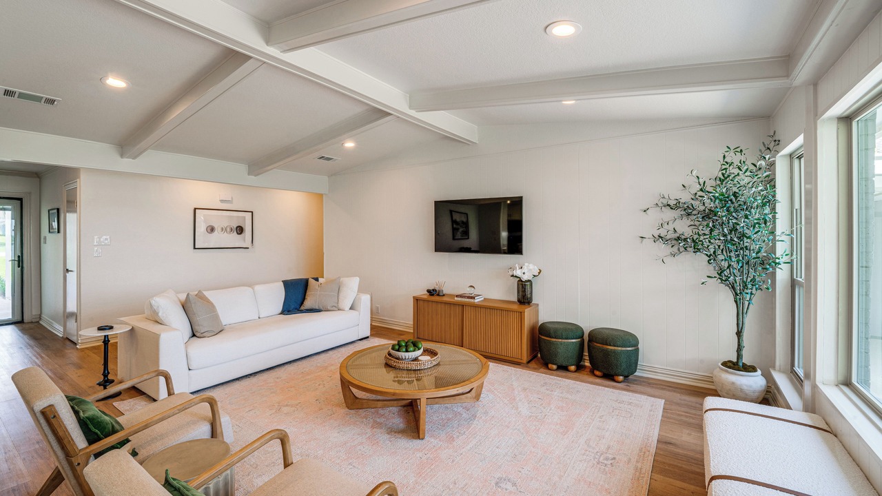 Photo of Livingroom in Granbury
