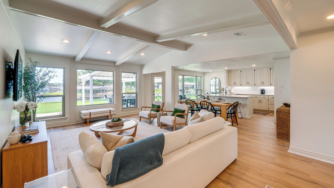 Photo of Livingroom in Granbury