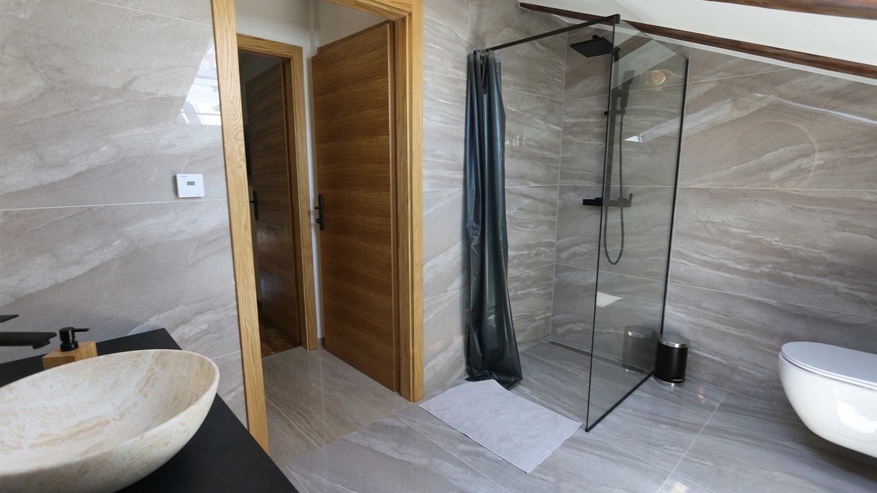 Photo of Bathroom in Gabonjin
