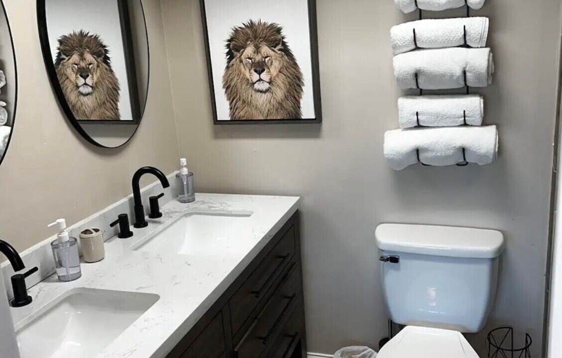 Photo of Bathroom in Beachwalk Isles