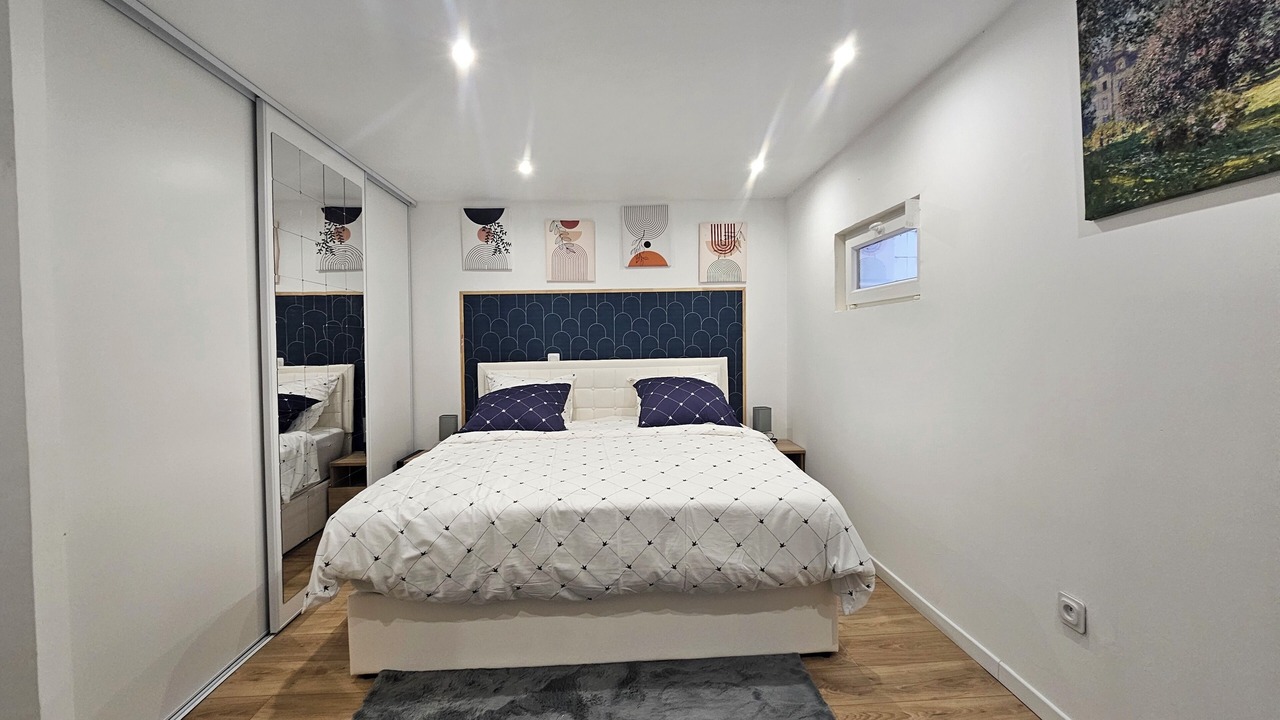 Photo of Bedroom in Conflans-Sainte-Honorine