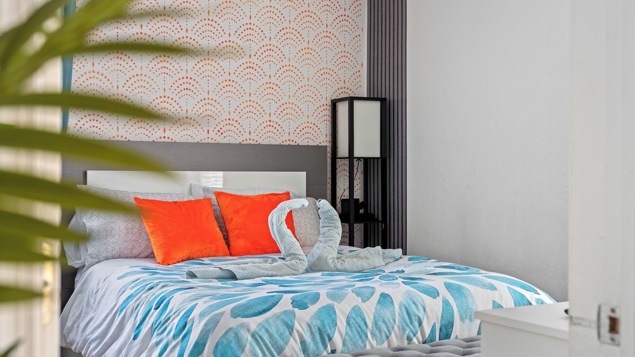 Photo of Bedroom in Central Oakland Park