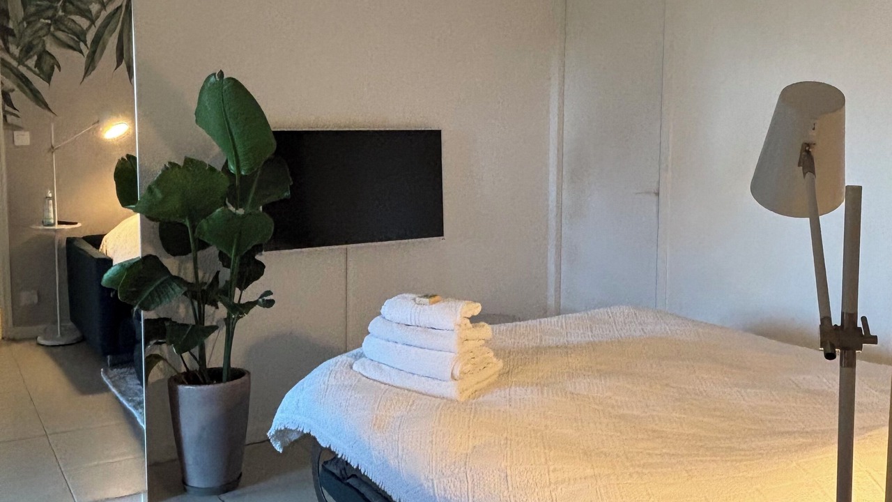 Photo of Bedroom in Couzon-au-Mont-d'Or