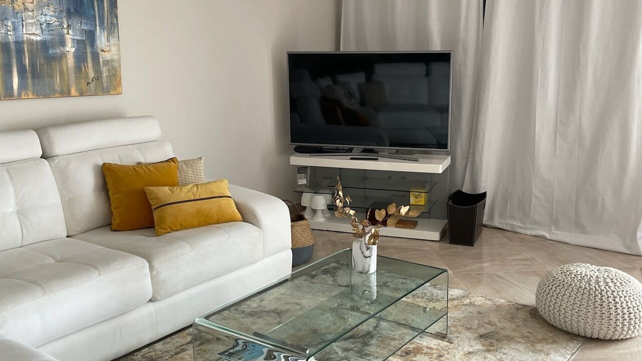 Photo of Livingroom in Roches Grises