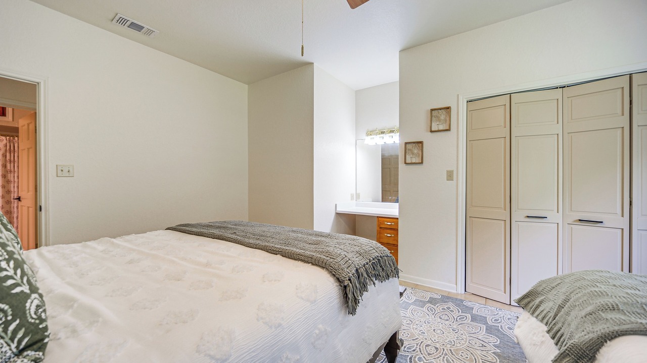 Photo of Bedroom in Camp Wood