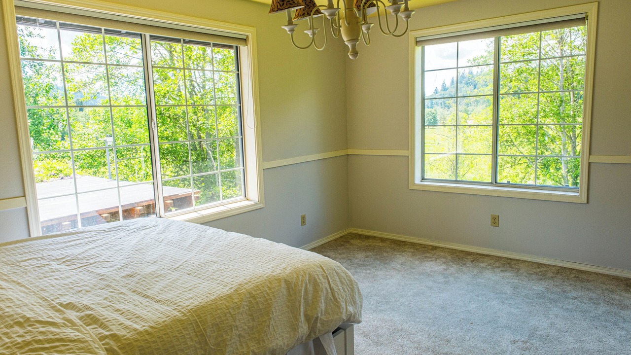 Photo of Bedroom in Woods Creek