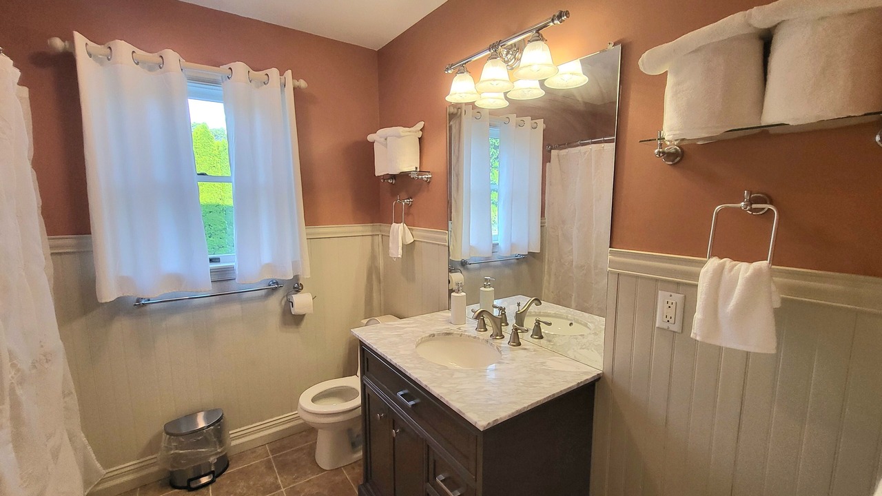 Photo of Bathroom in Palmyra