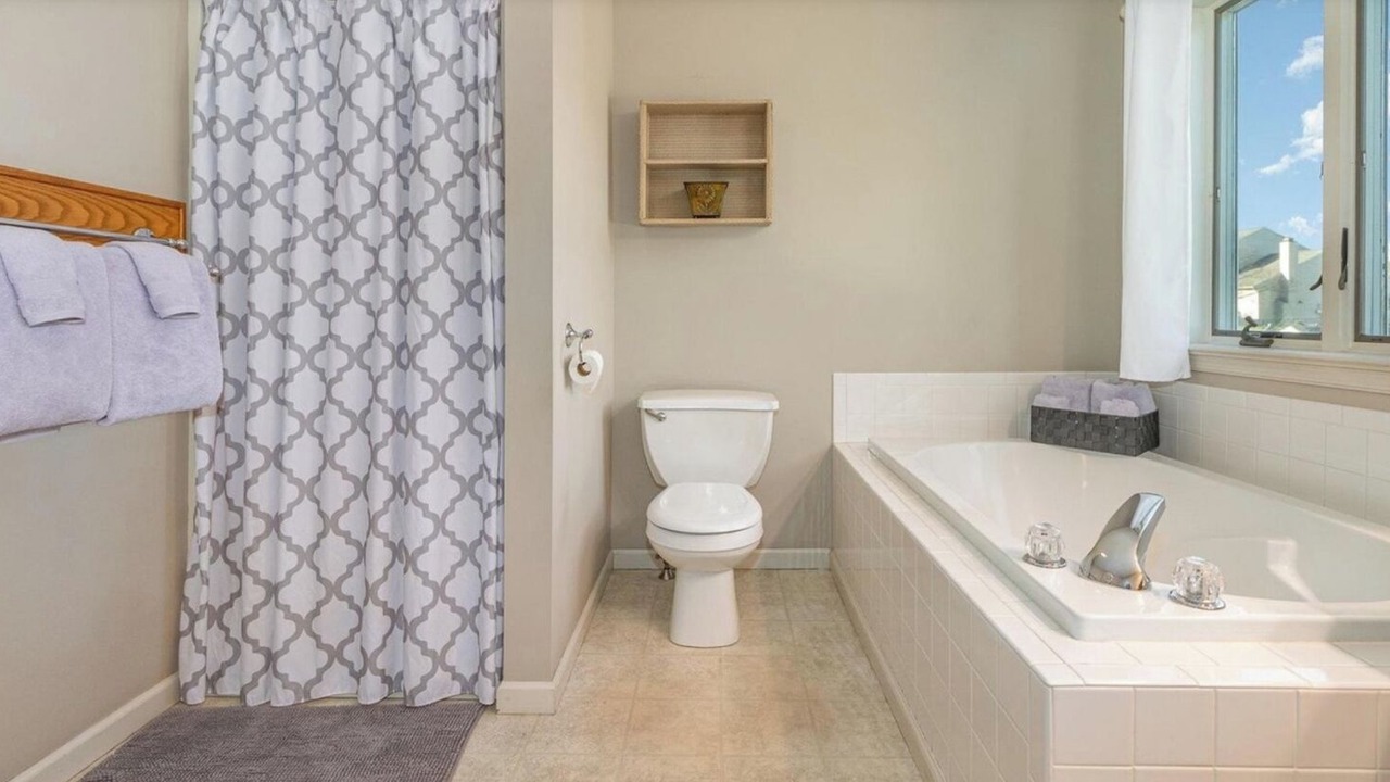 Photo of Bathroom in Palmyra