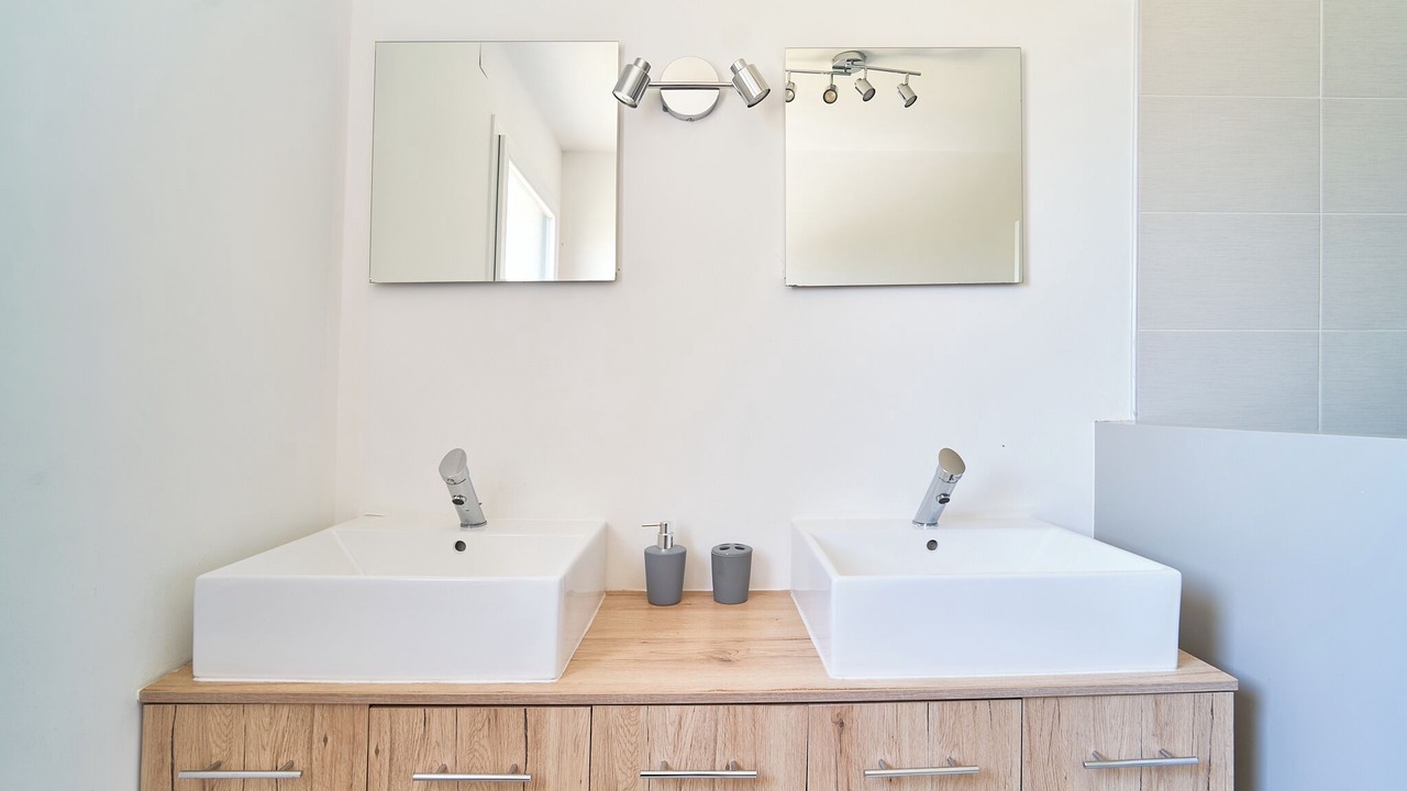 Photo of Bathroom in Lancieux