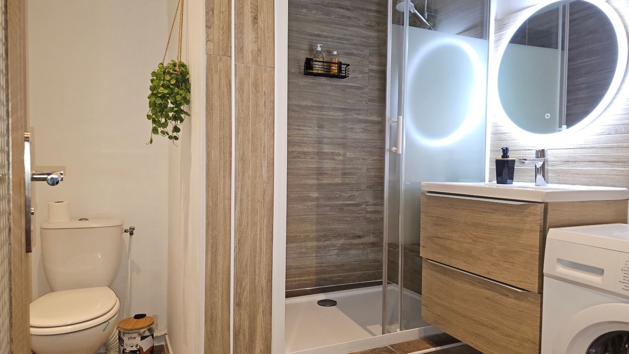 Photo of Bathroom in Limoux