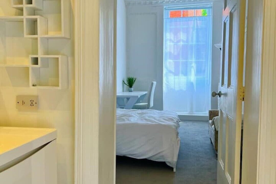 Photo of Bedroom in Godalming