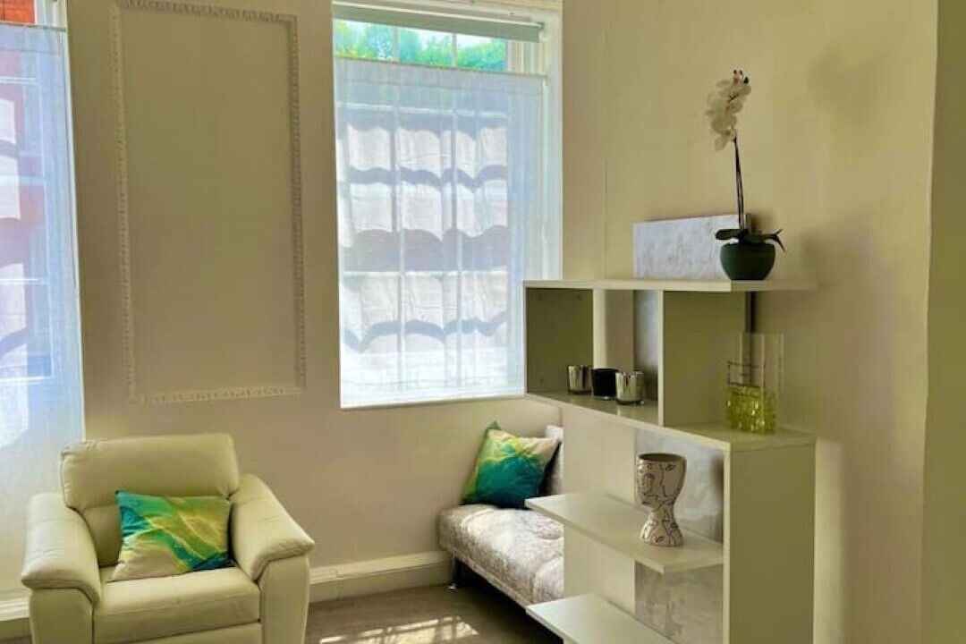 Photo of Livingroom in Godalming