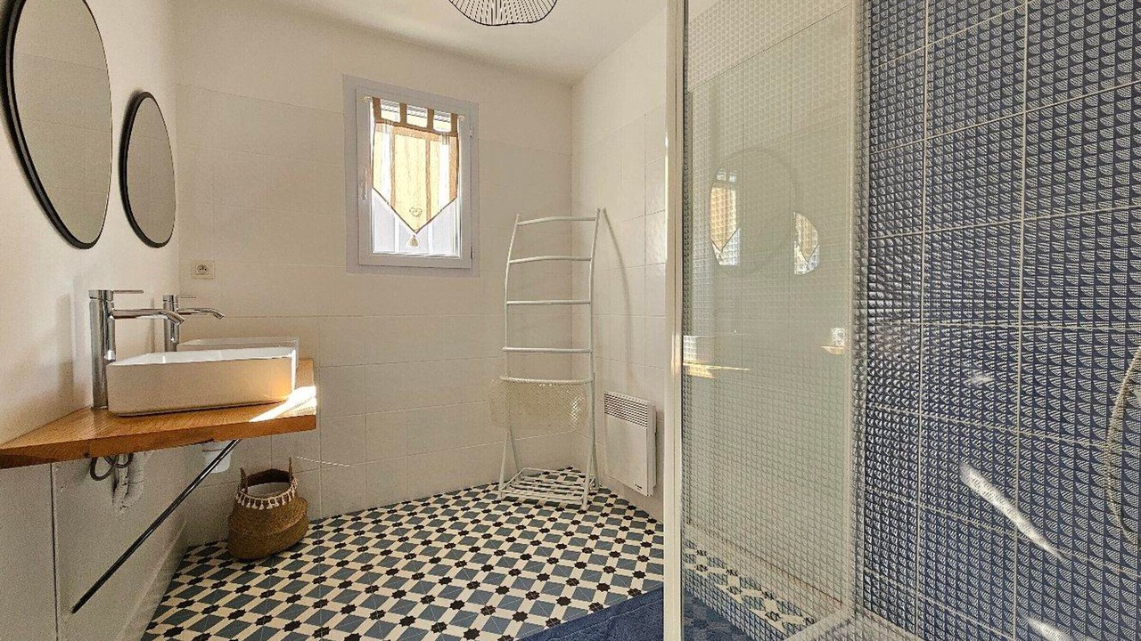 Photo of Bathroom in Saint-Michel-en-l'Herm