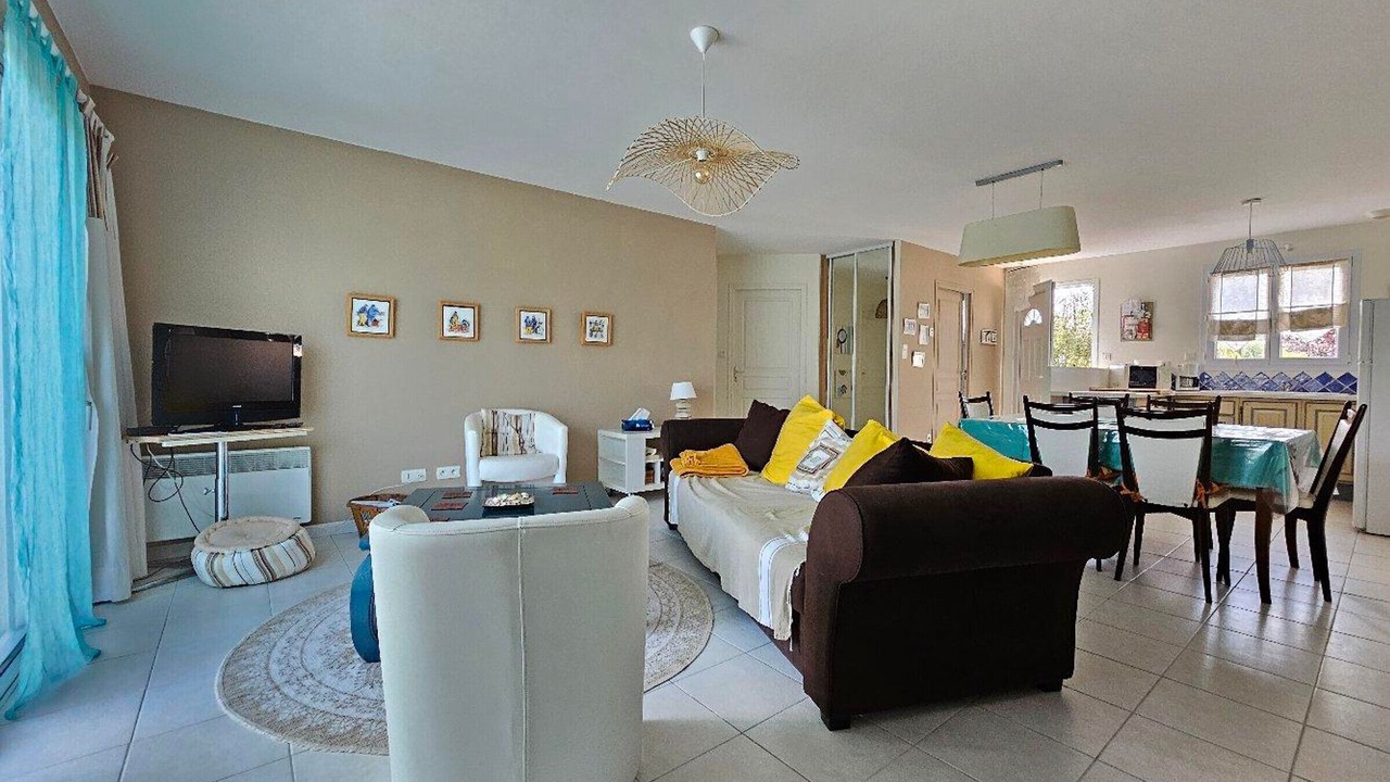 Photo of Livingroom in Saint-Michel-en-l'Herm