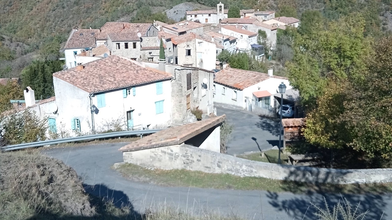 Photo of Others in Cailla