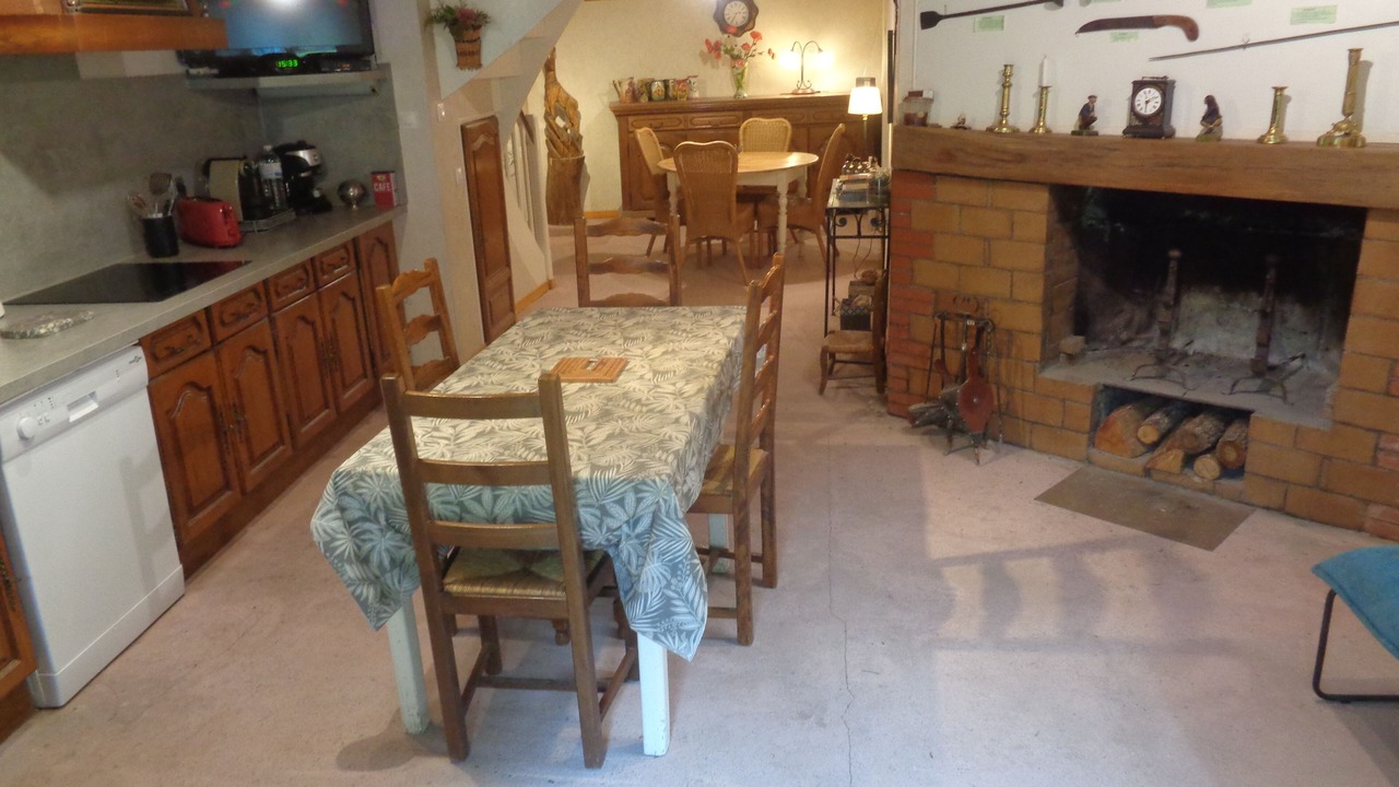 Photo of Others in Cailla