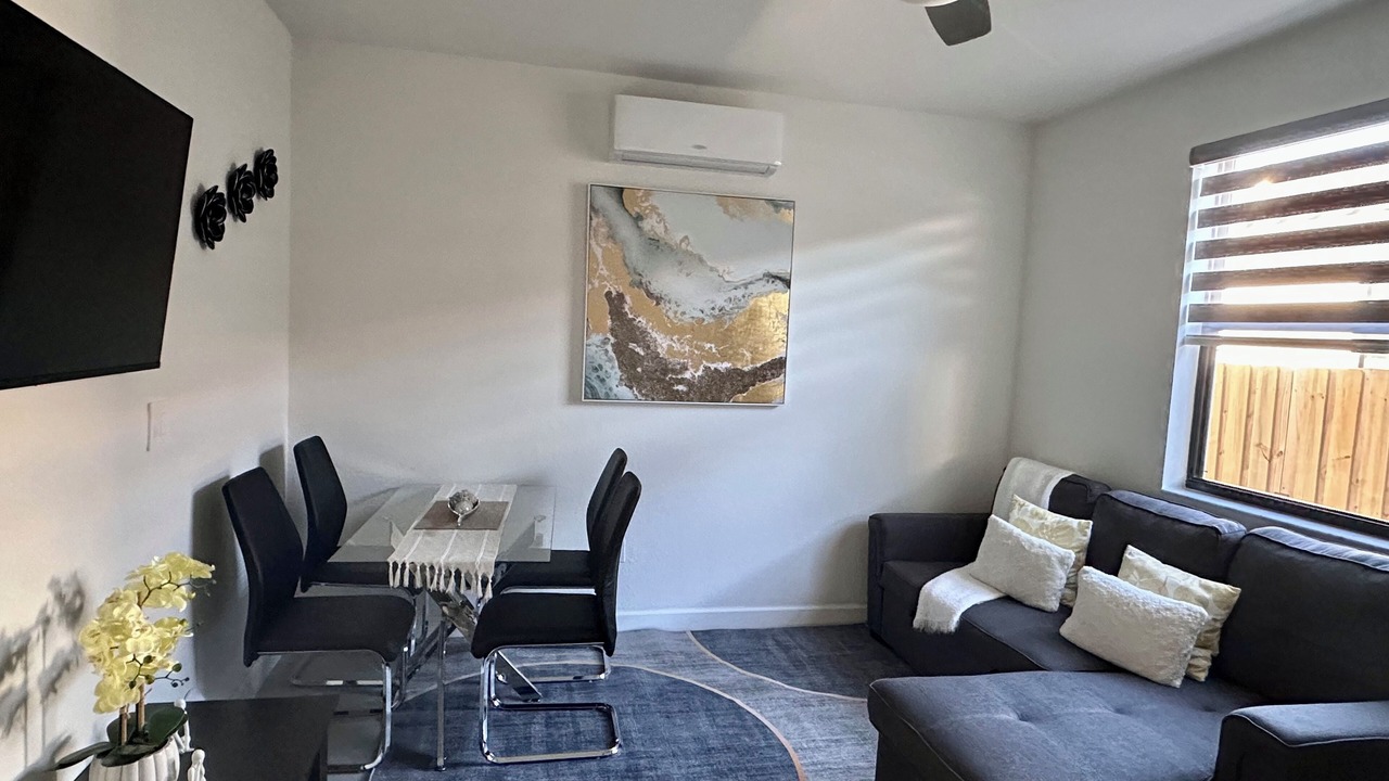 Photo of Livingroom in Princeton