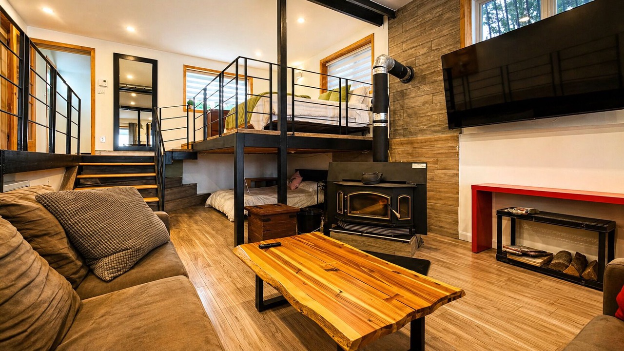 Photo of Livingroom in Laval-des-Rapides