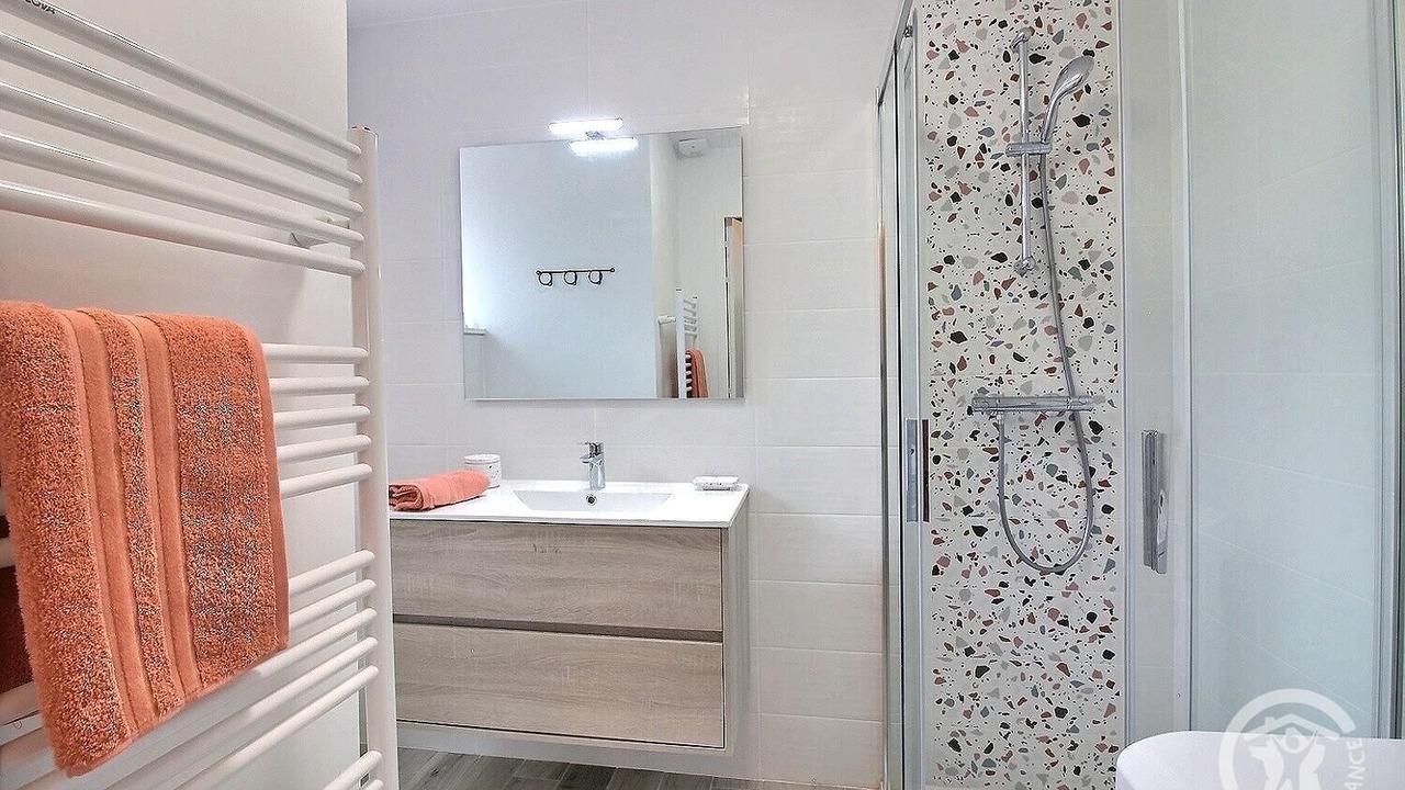 Photo of Bathroom in Le Haut-Corlay