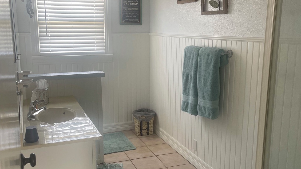 Photo of Bathroom in Silver