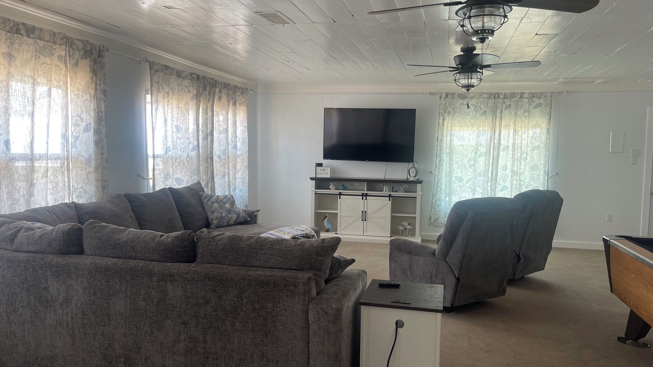Photo of Livingroom in Silver