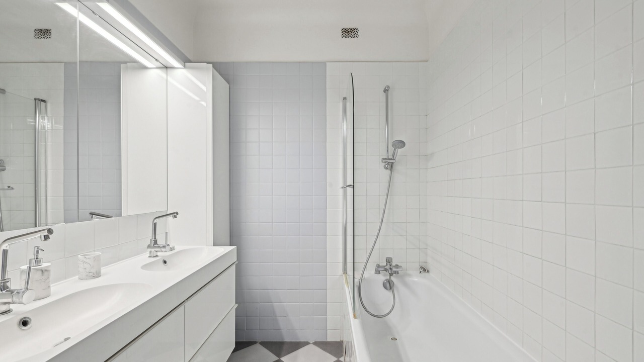 Photo of Bathroom in Porte-Dauphine
