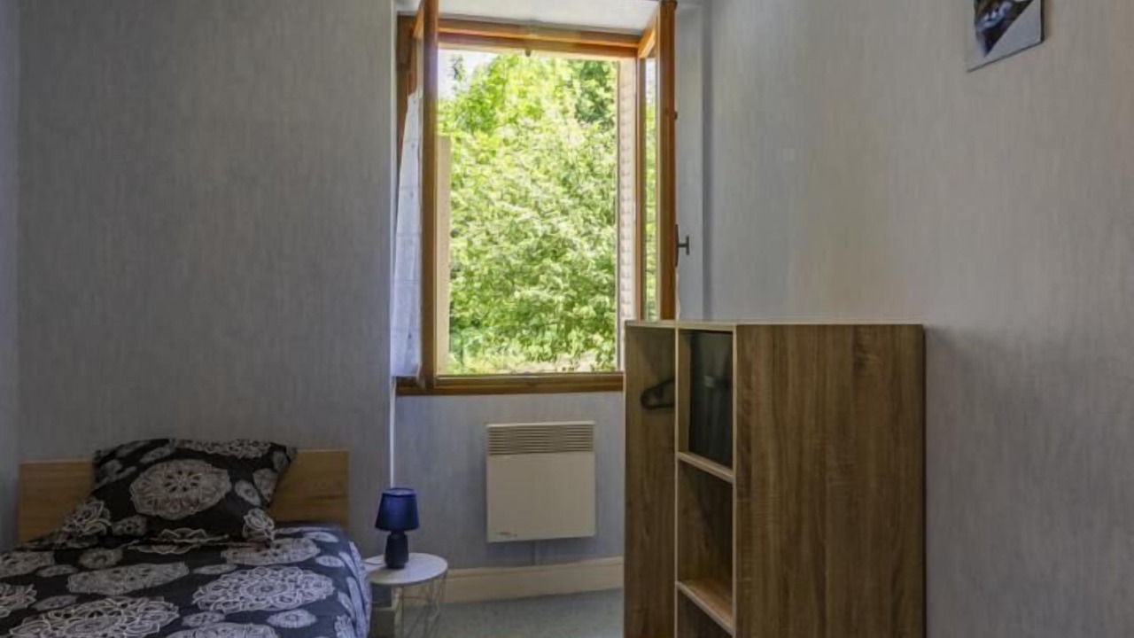 Photo of Bedroom in Yenne