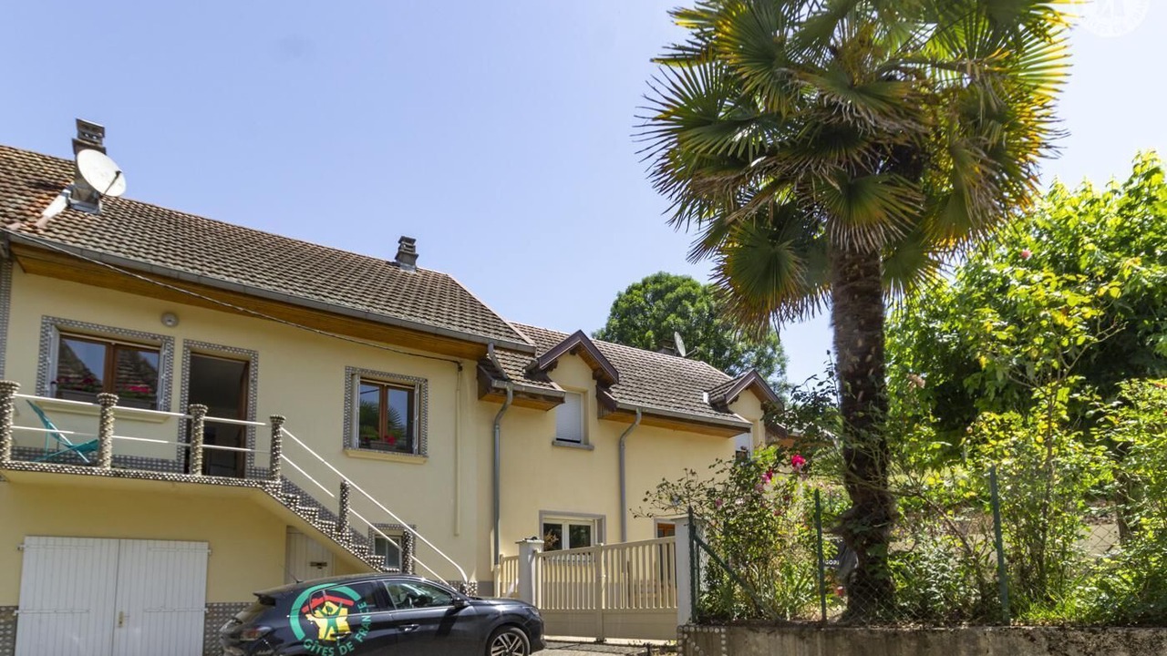 Photo of Outdoor in Yenne