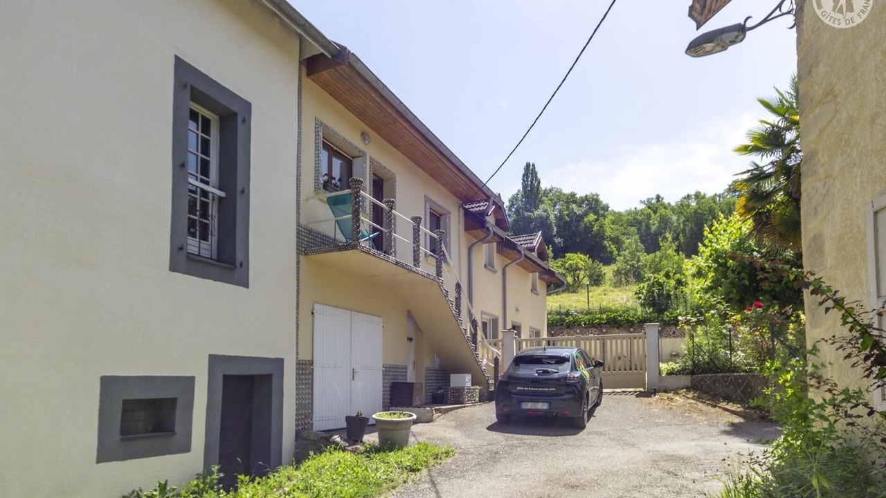 Photo of Outdoor in Yenne
