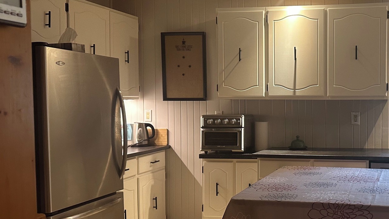 Photo of Kitchen in Colpoys Bay