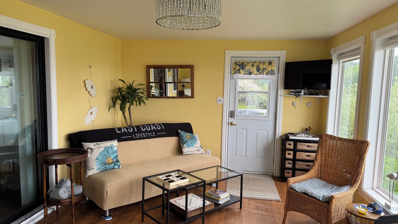 Photo of Livingroom in Bay View