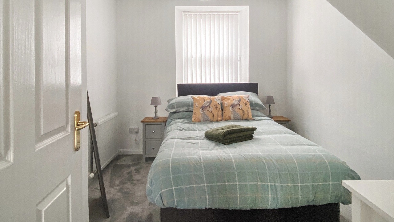 Photo of Others in Alford