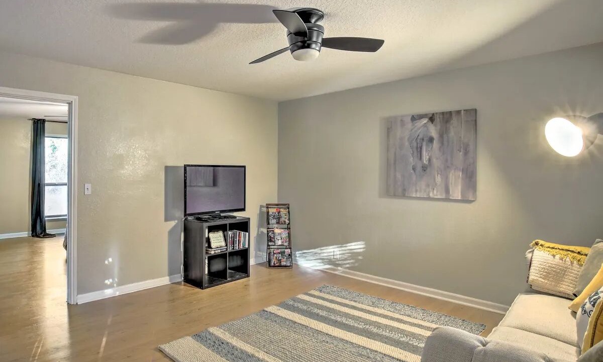 Photo of Livingroom in Wetmore