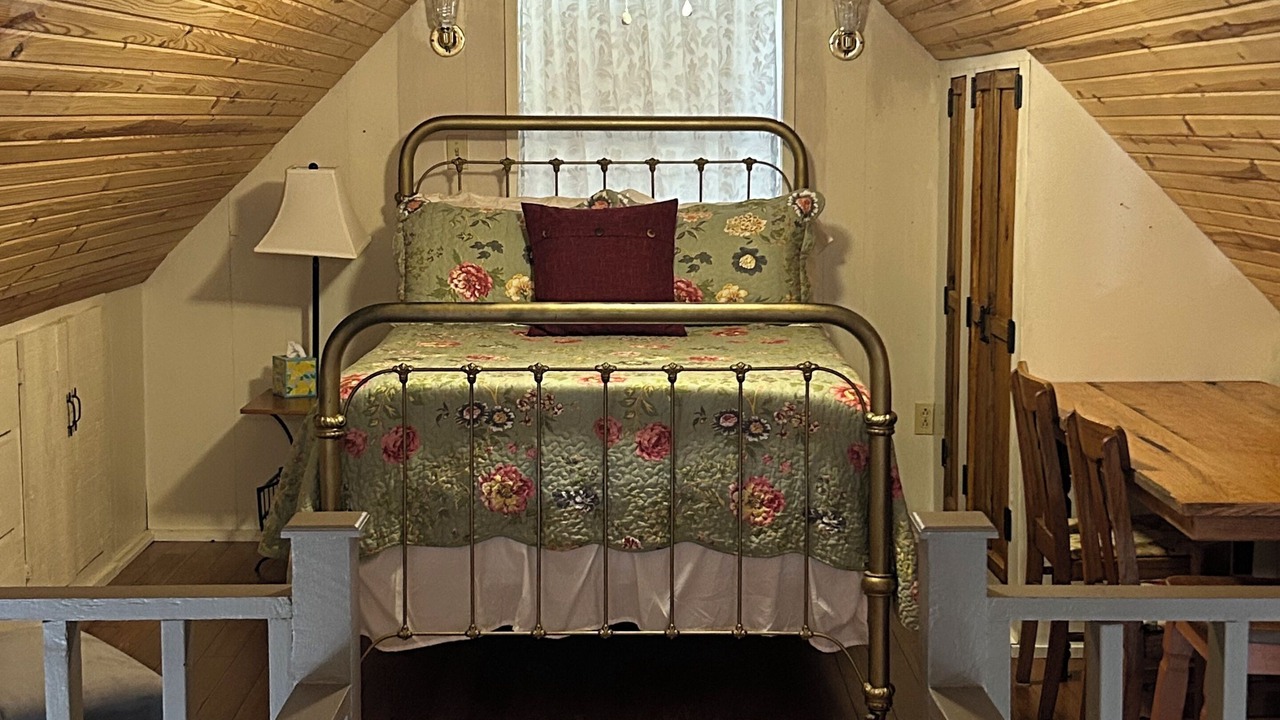 Photo of Bedroom in Russellville