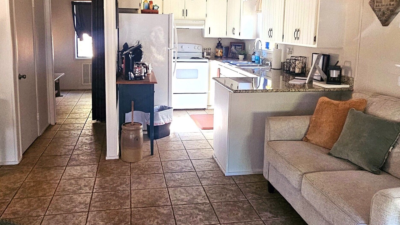 Photo of Livingroom in Russellville
