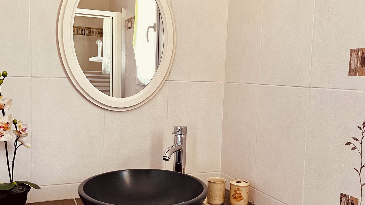 Photo of Bathroom in Puisserguier
