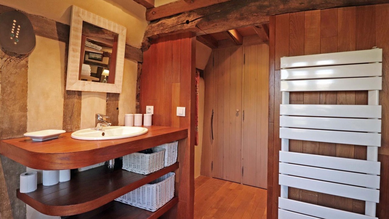 Photo of Bathroom in Saint-Evroult-de-Montfort