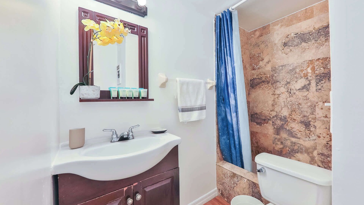 Photo of Bathroom in Highland Garden