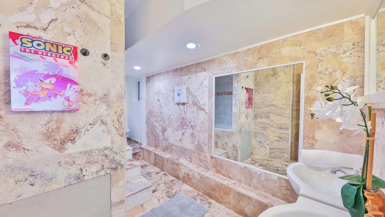 Photo of Bathroom in Highland Garden