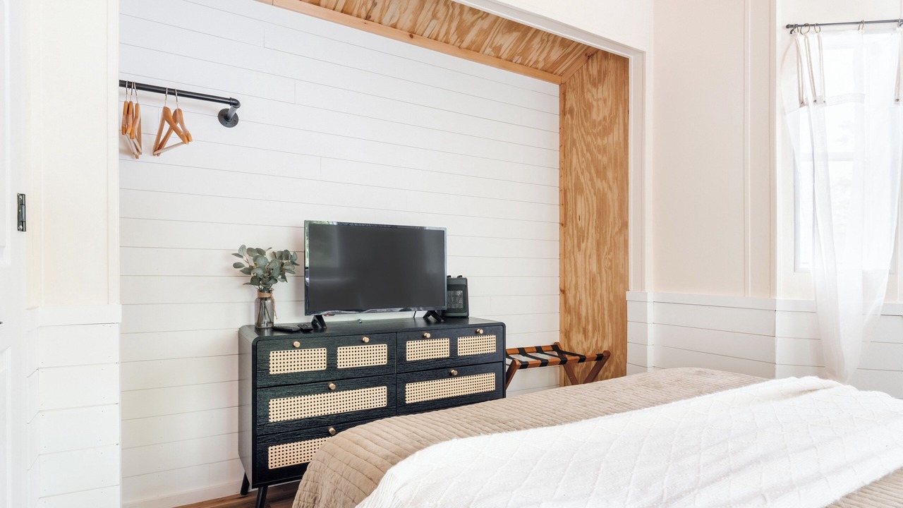 Photo of Bedroom in Old Fort