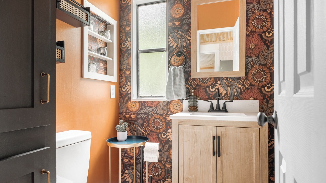 Photo of Bathroom in Old Fort