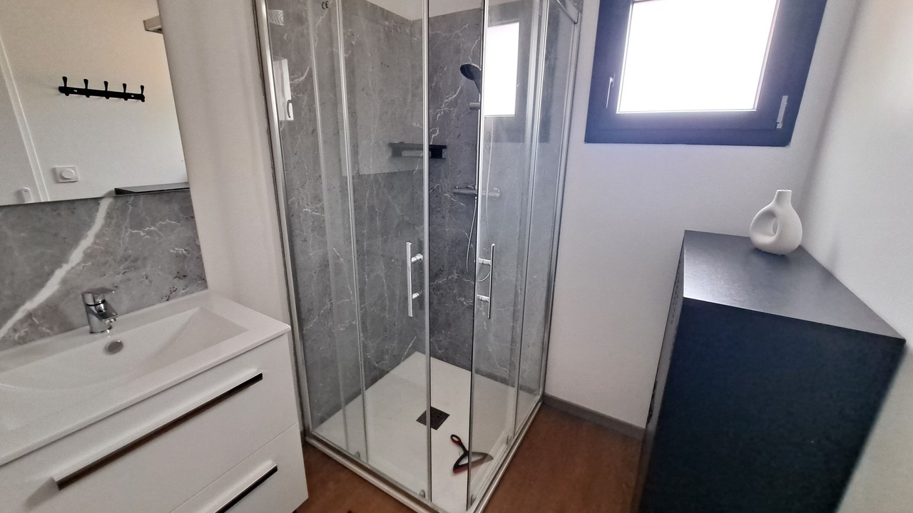 Photo of Bathroom in Ouainville