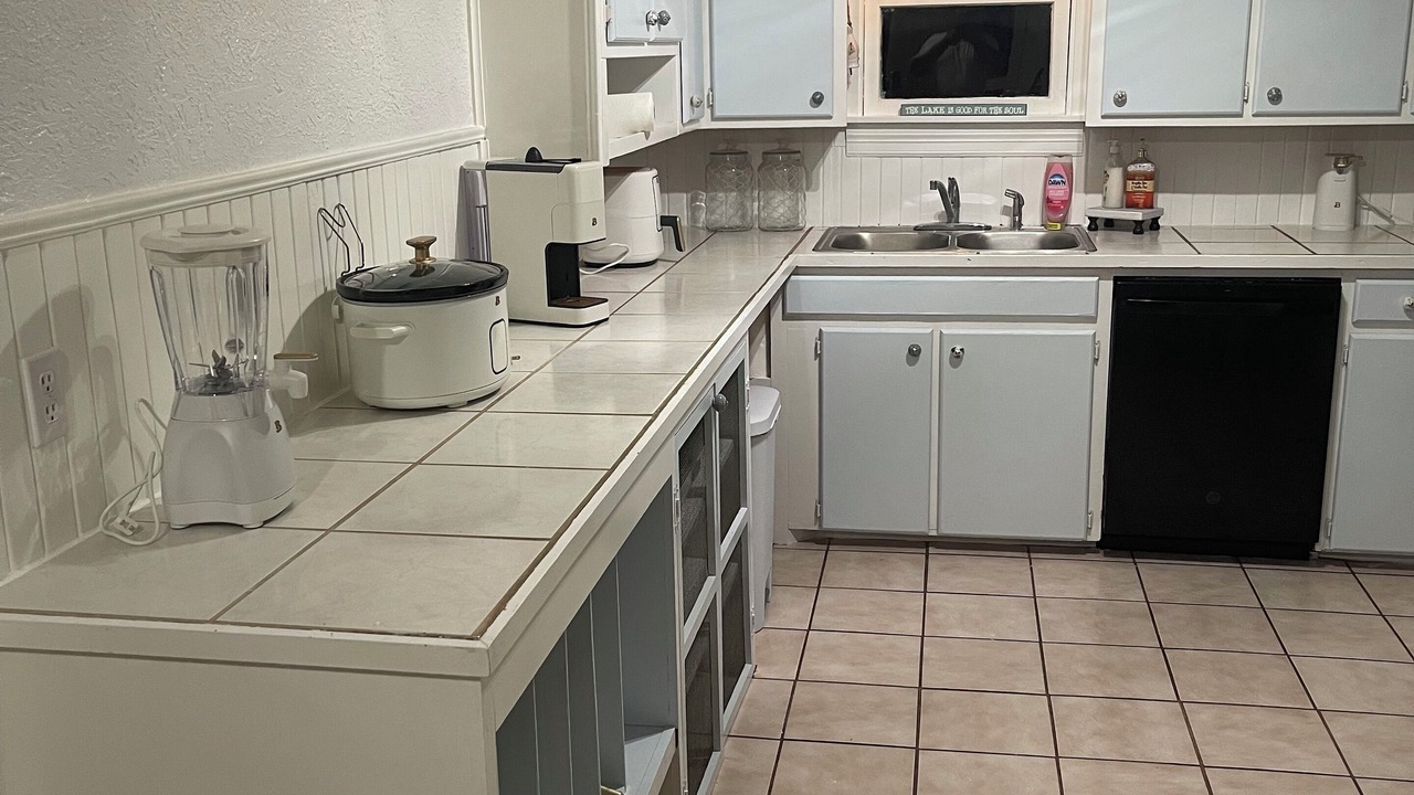 Photo of Kitchen in Silver