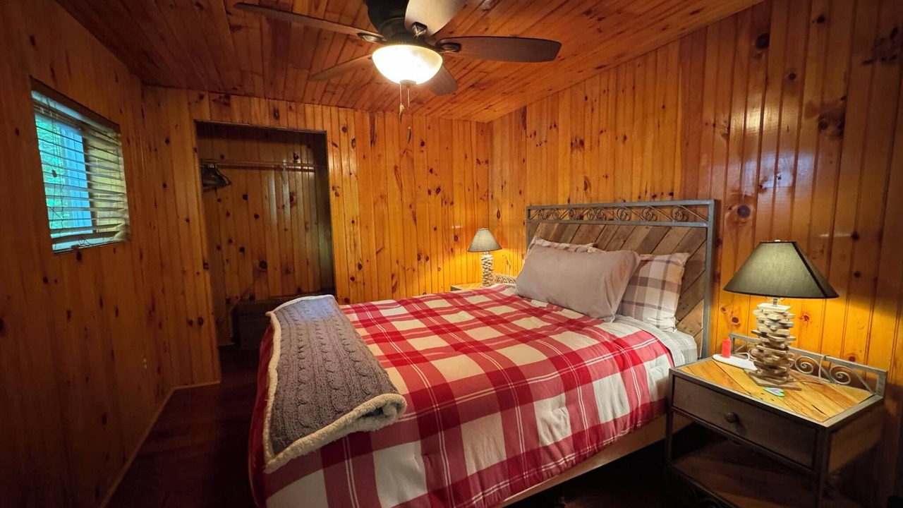 Photo of Bedroom in Richland