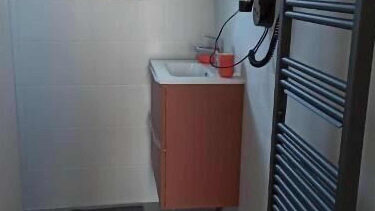 Photo of Bathroom in Neuvy-le-Roi